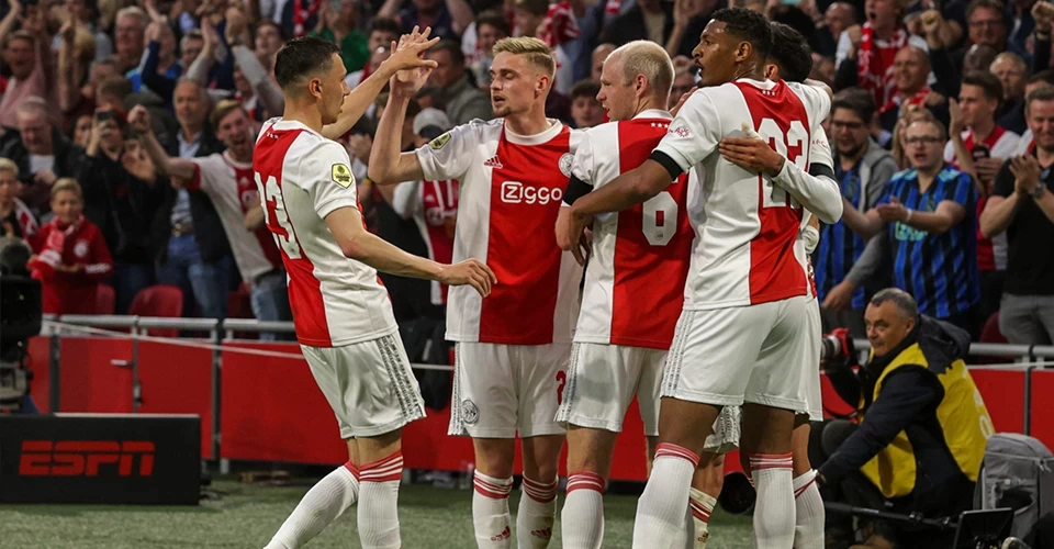 Ajax, Hollanda’da 36. defa şampiyon