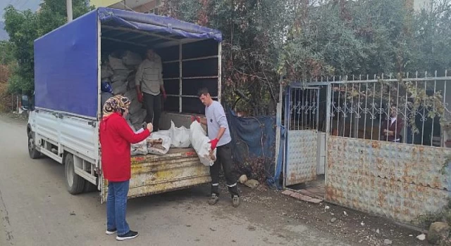 Kemer Belediyesi’nden ihtiyaç sahiplerine yakacak yardımı